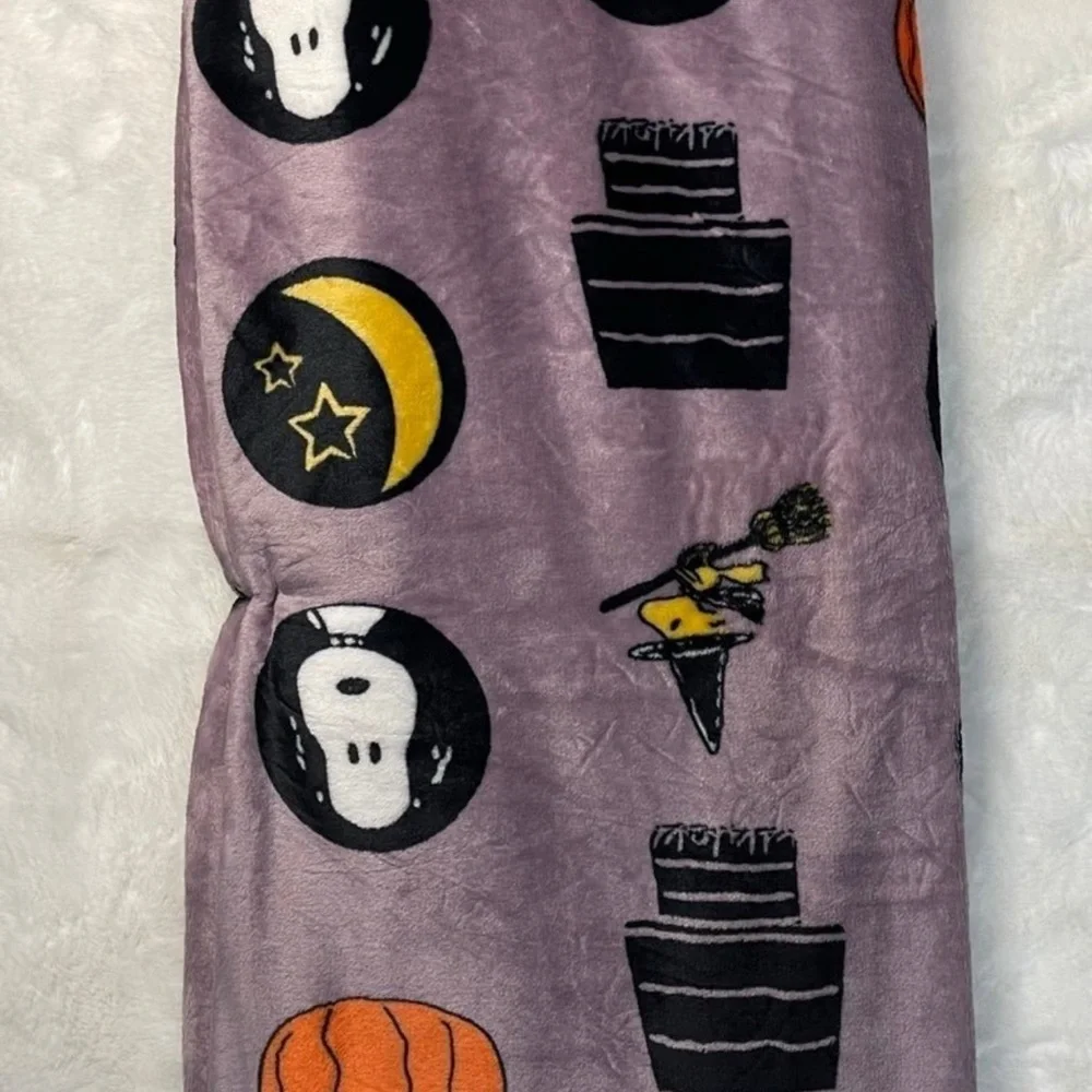 *NEW* Berkshire Peanuts Decorative Throw Blanket - Purple and Black